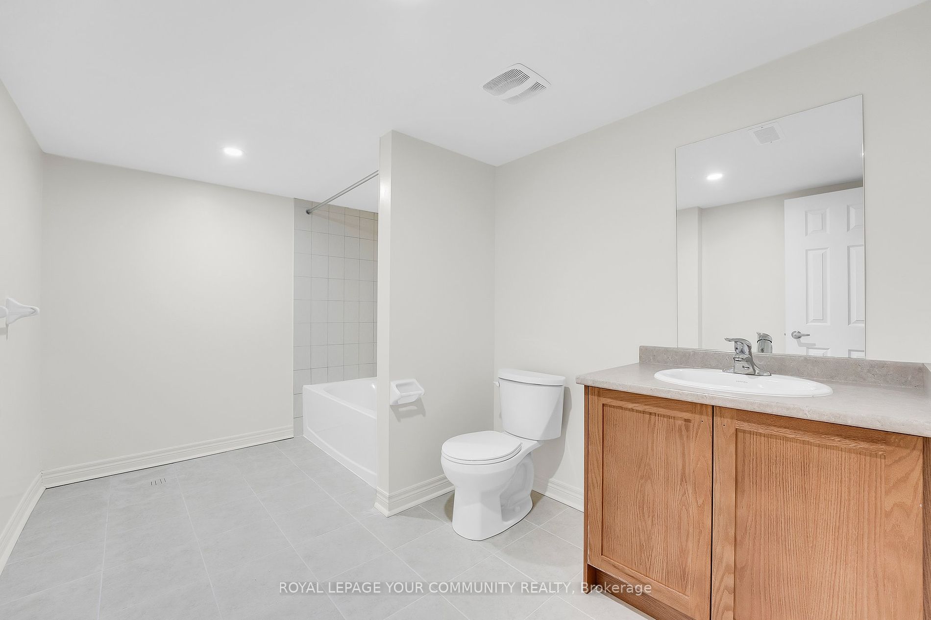 1263 JIM BREWSTER Circle, #B36-1