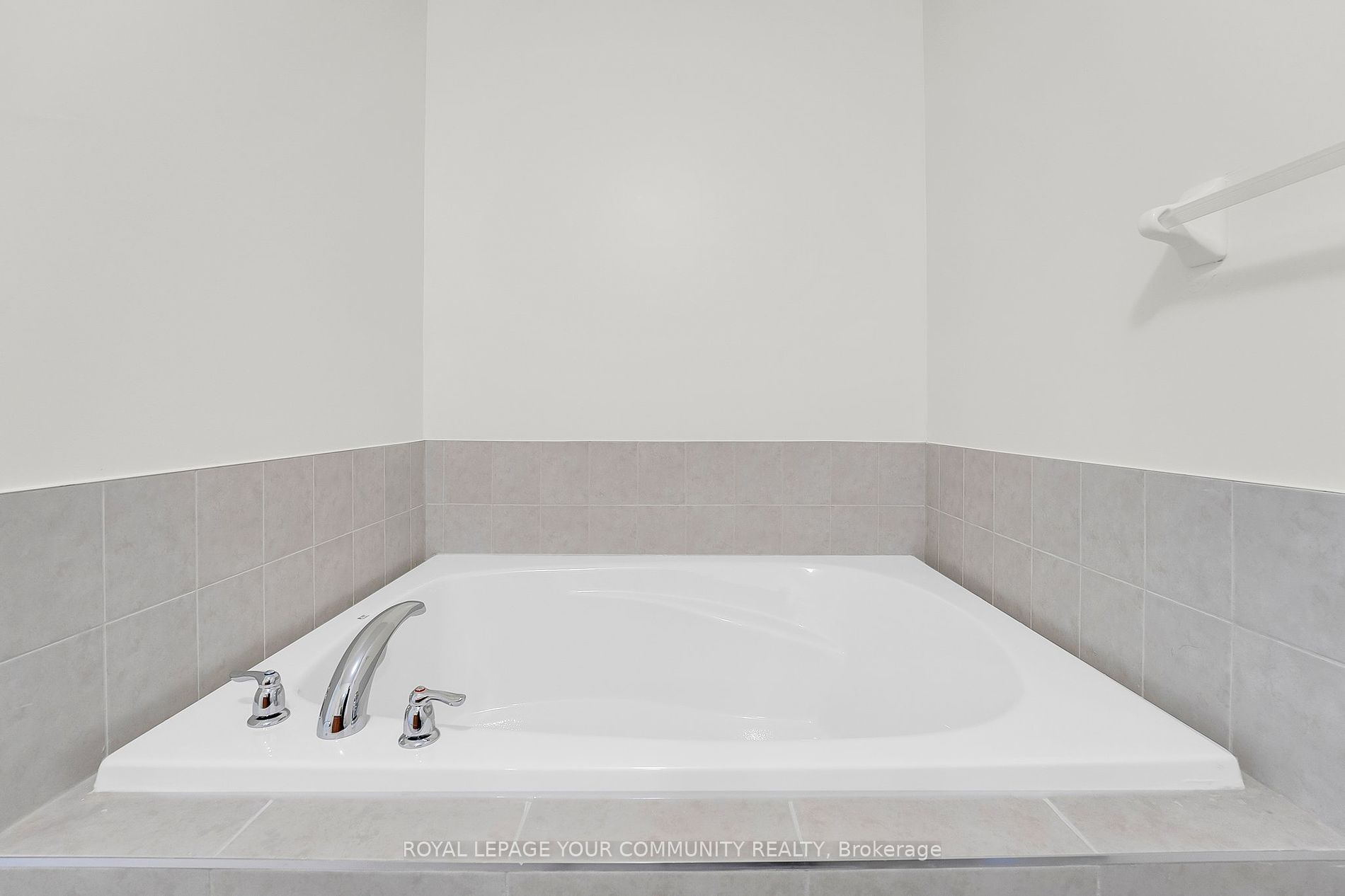 1263 JIM BREWSTER Circle, #B36-1