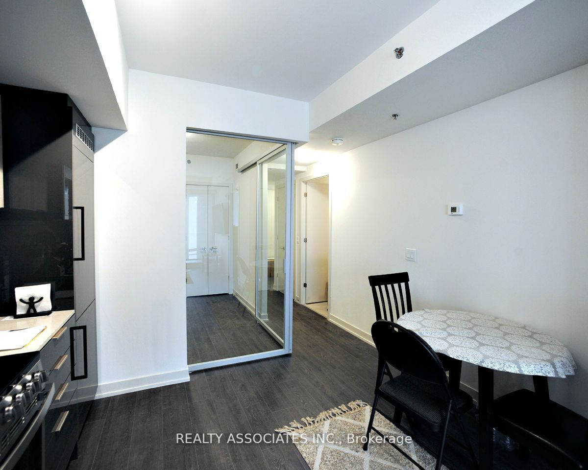 90 Glen Everest Rd, #411