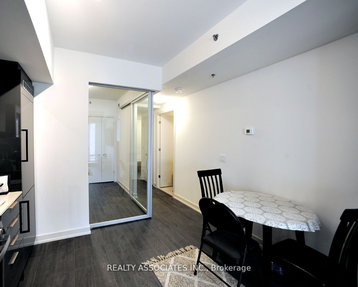 90 Glen Everest Rd, #411