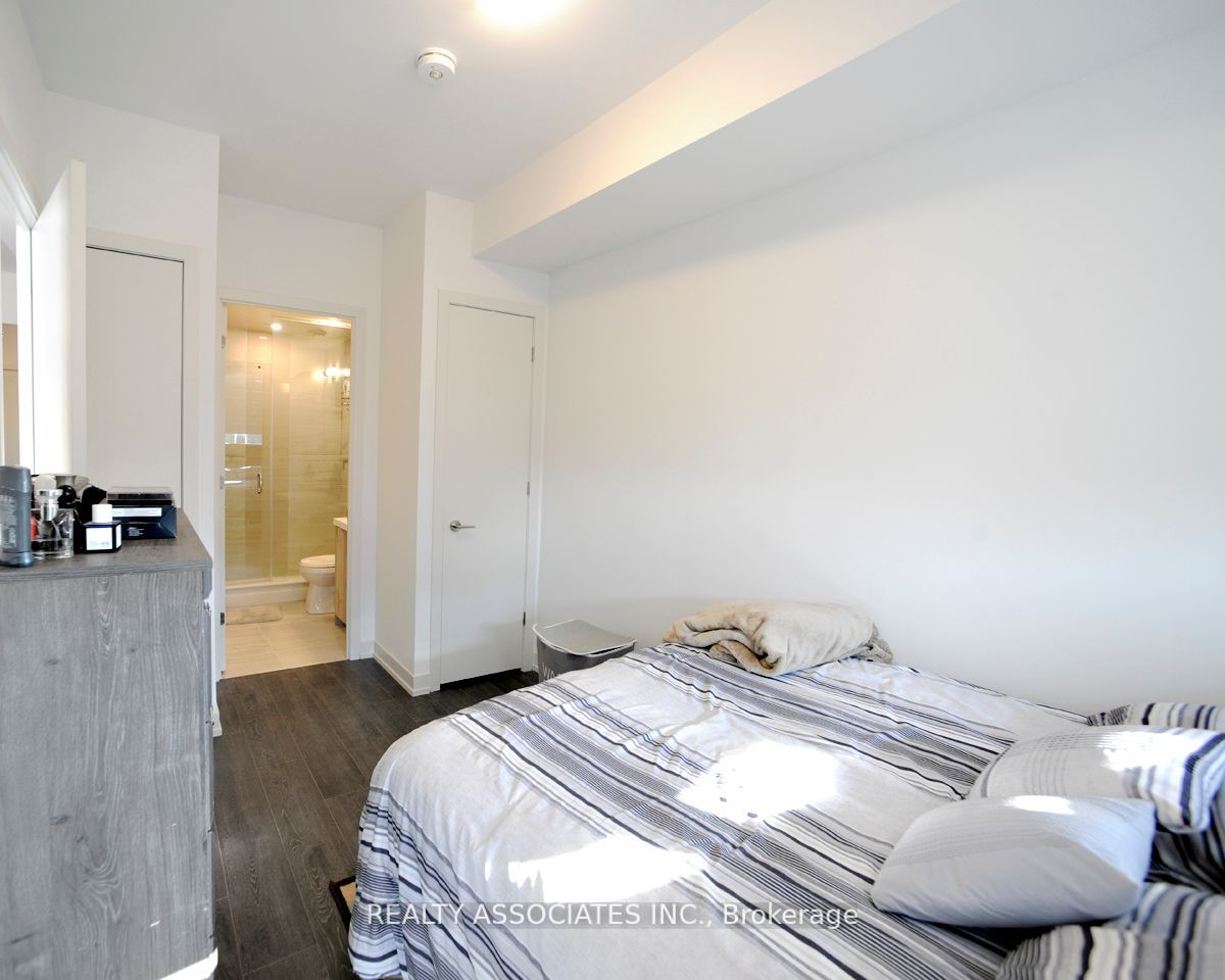 90 Glen Everest Rd, #411