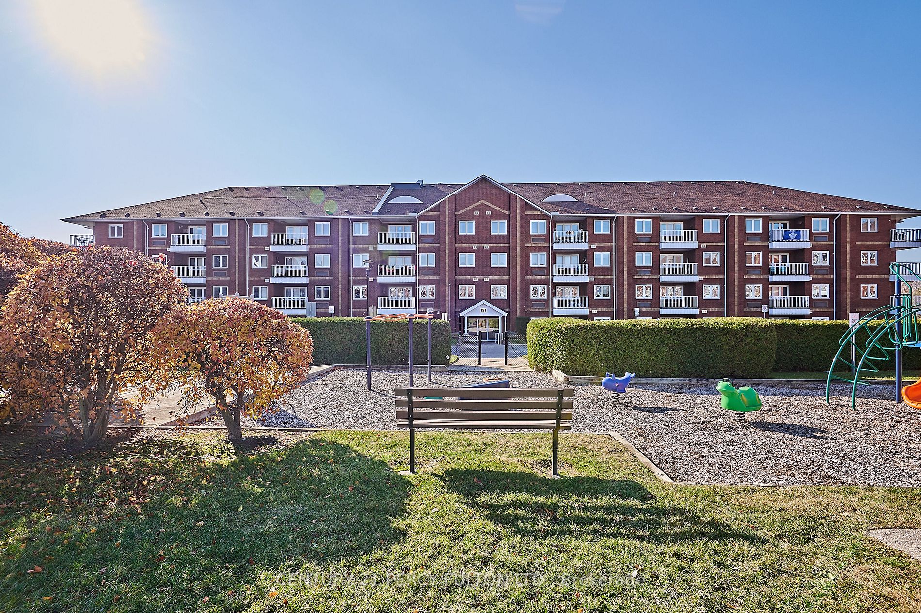 191 Lake Driveway W, #212