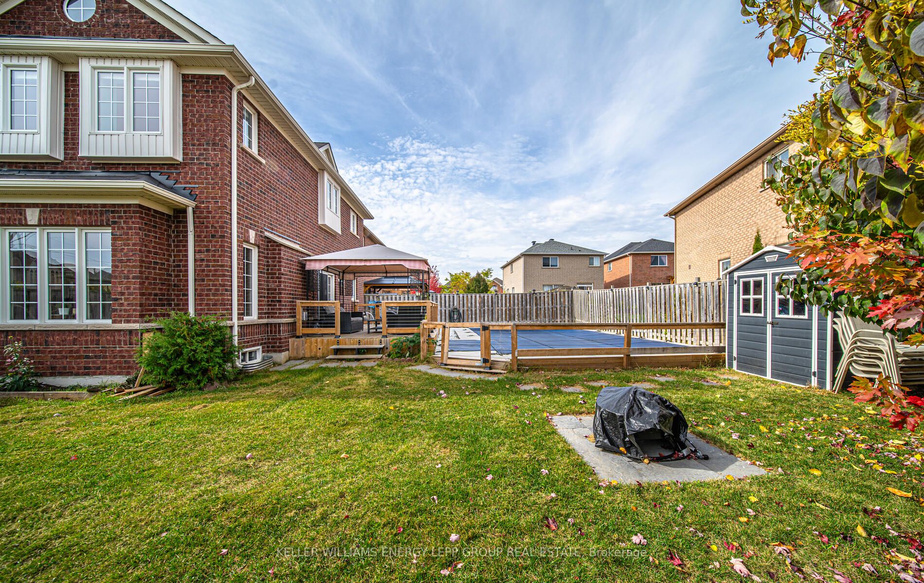 22 Rosswell Dr