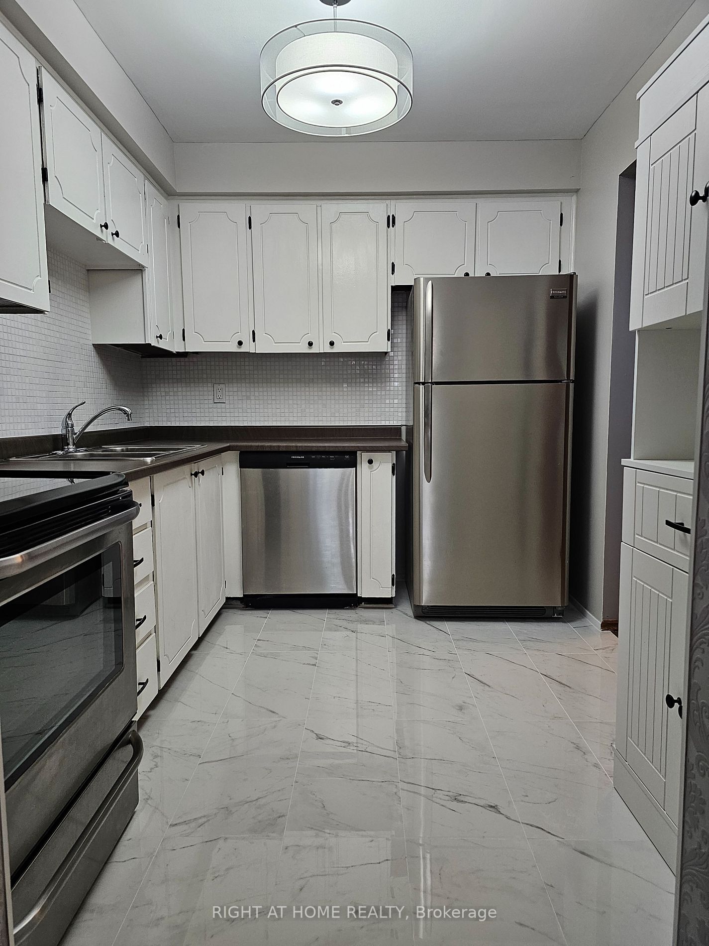 19 Greenfield Cres
