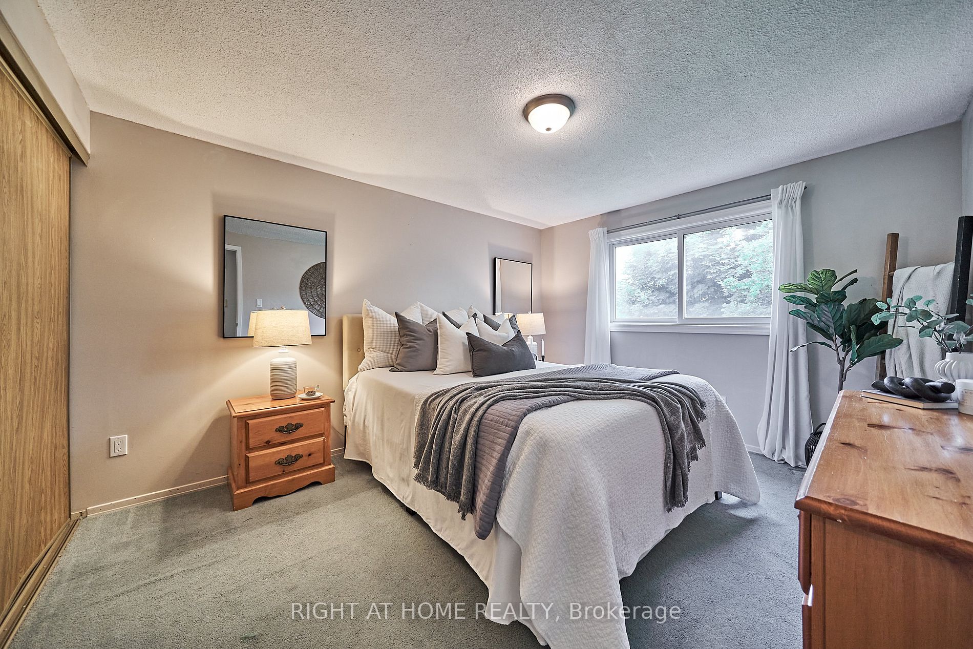 19 Greenfield Cres