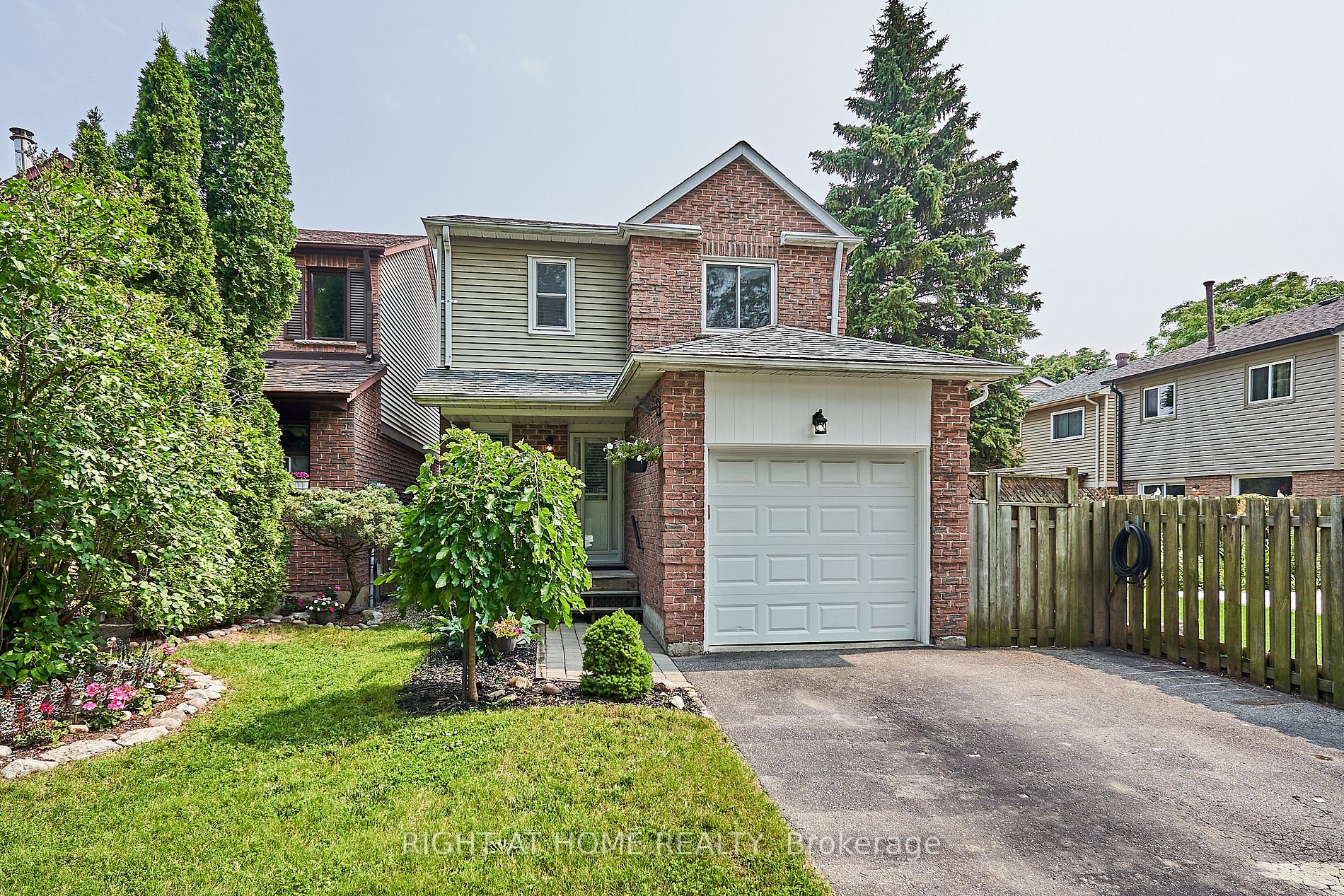 19 Greenfield Cres