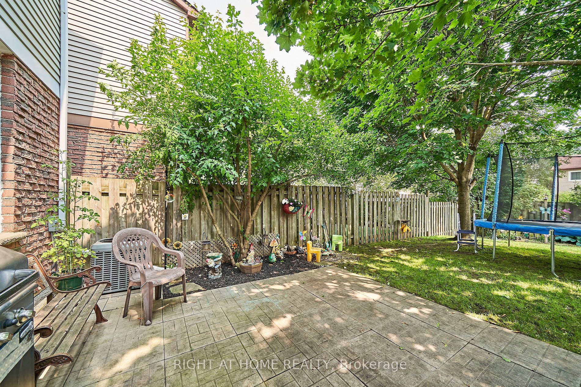 19 Greenfield Cres