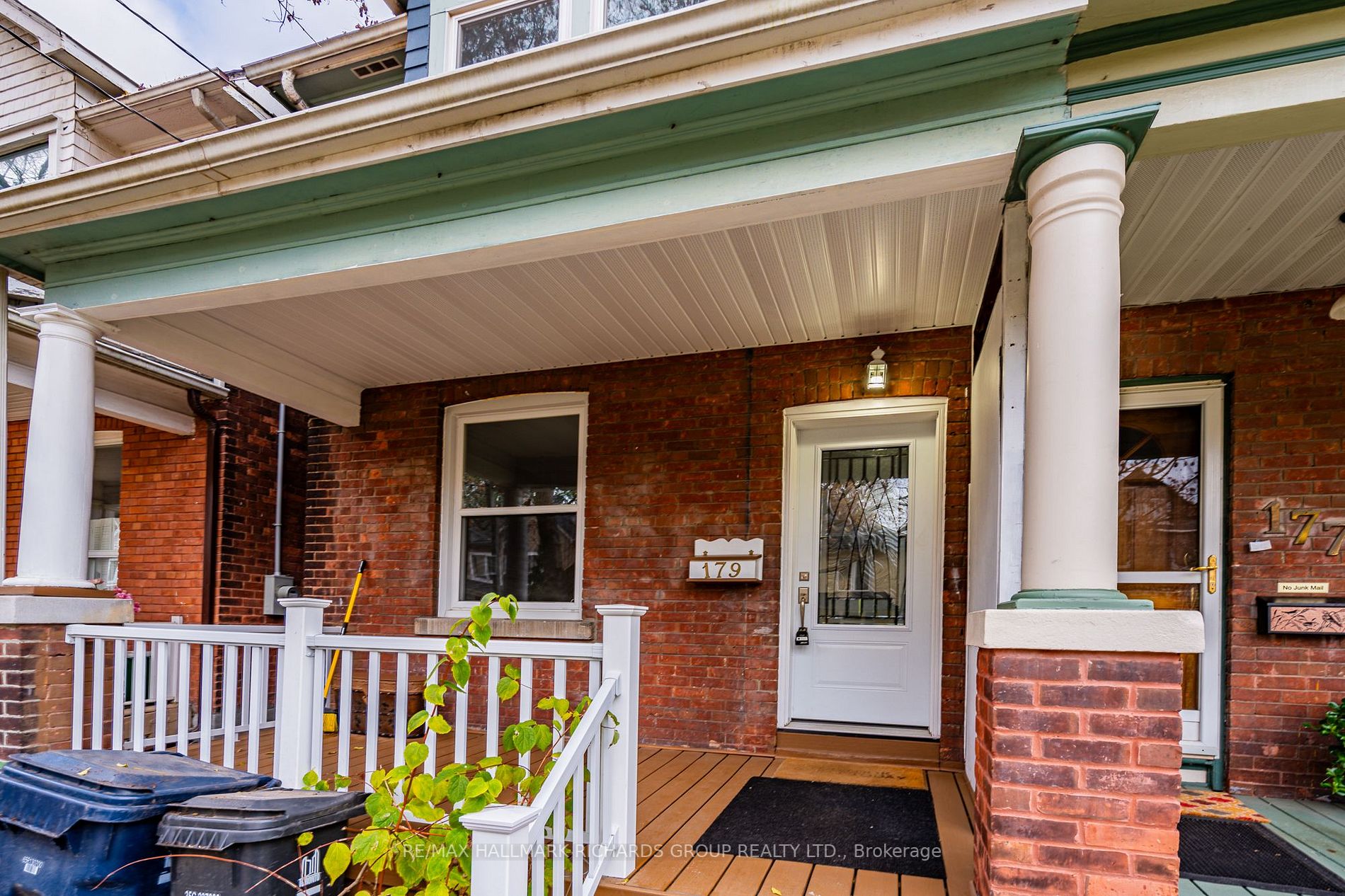 179 Lee Ave