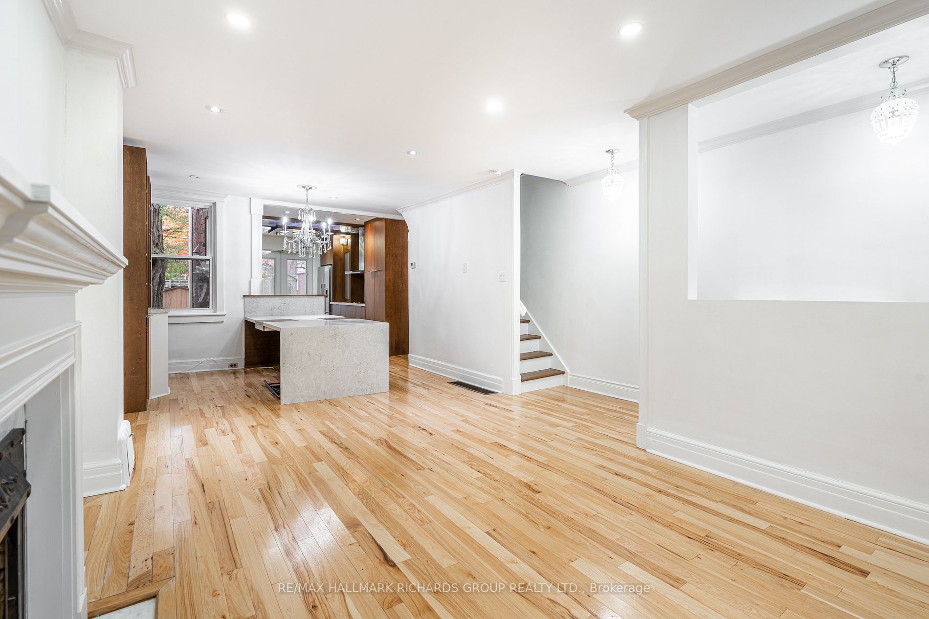 179 Lee Ave