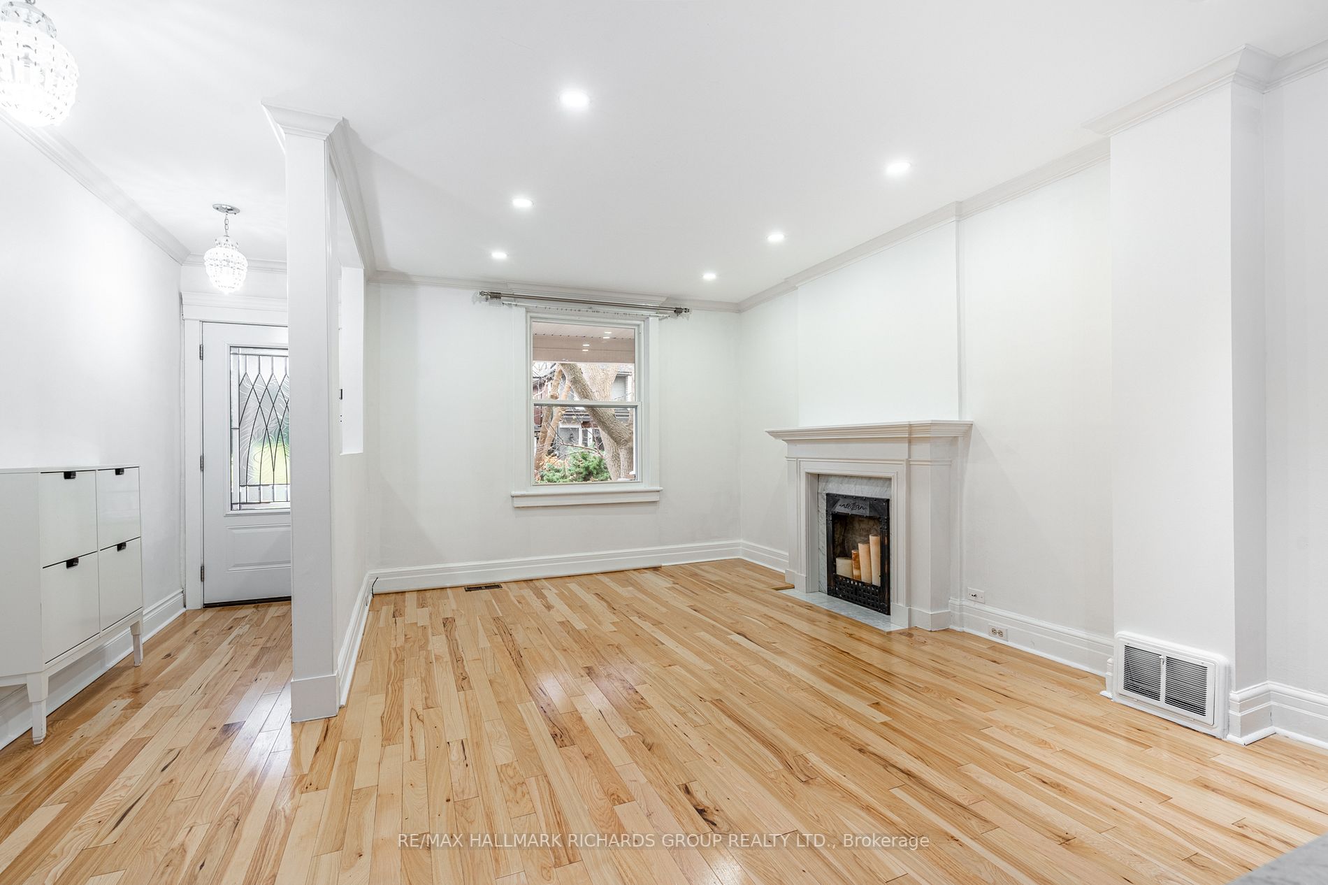 179 Lee Ave