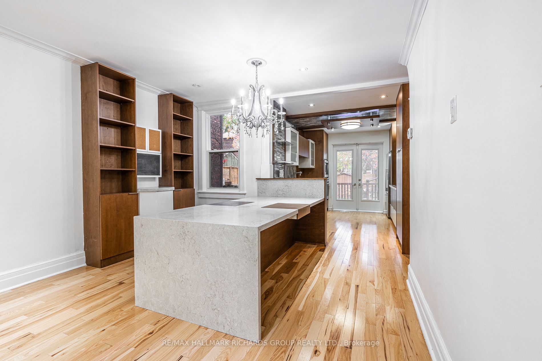 179 Lee Ave