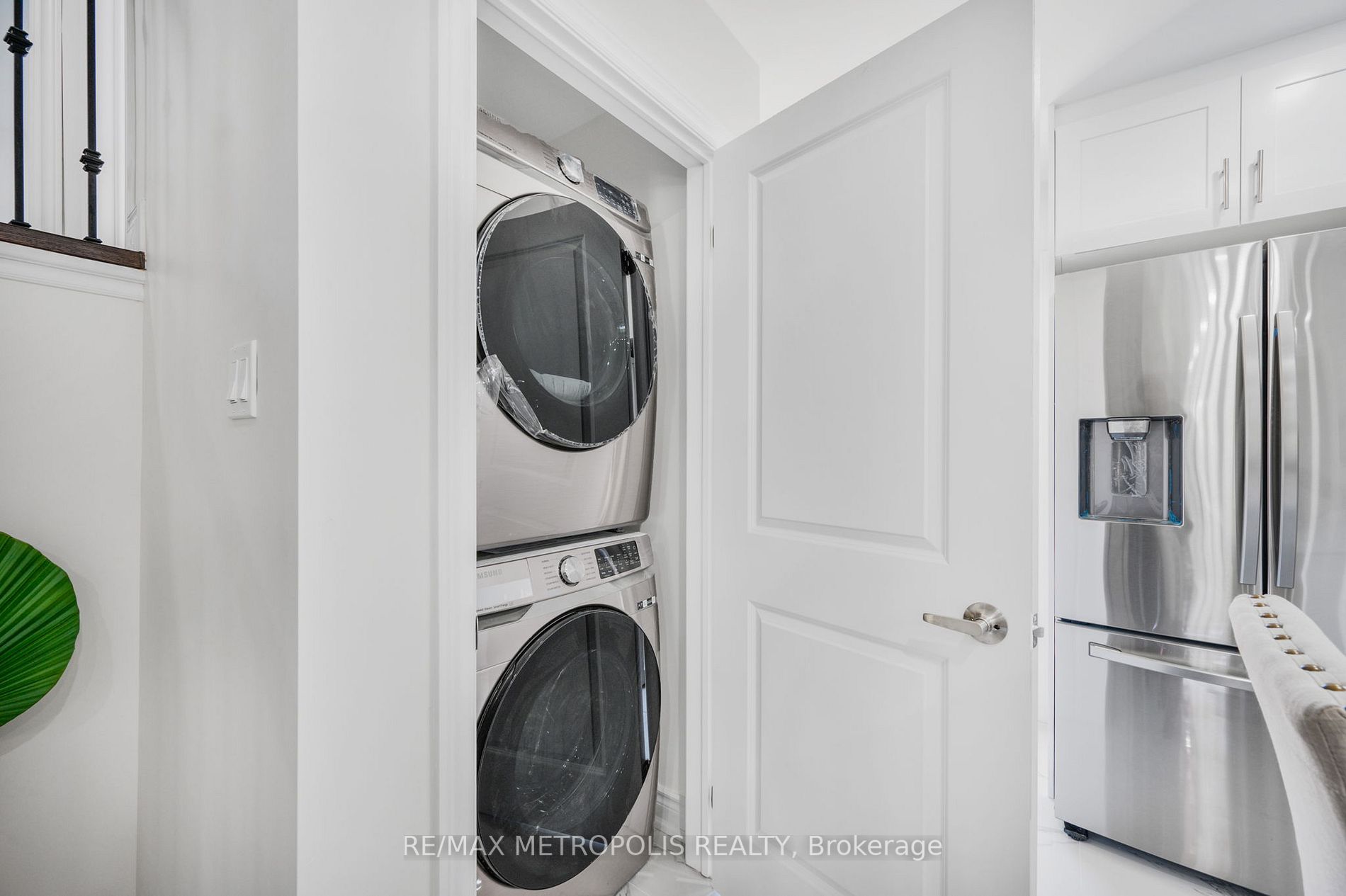 17 Chopin Crt, #Upper