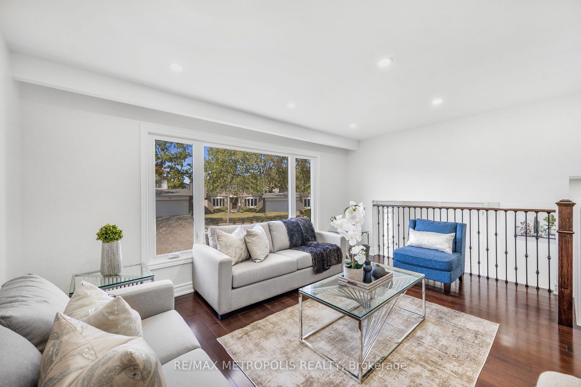 17 Chopin Crt, #Upper