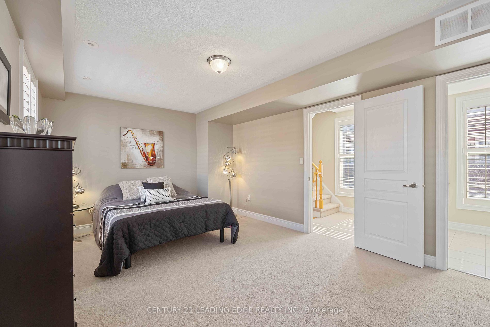 1 Fairhead Mews
