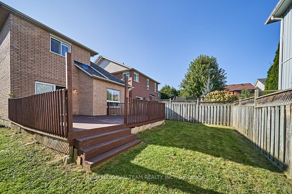 52 Wessex Dr