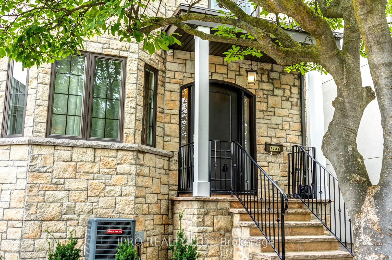 1134 Greenwood Ave