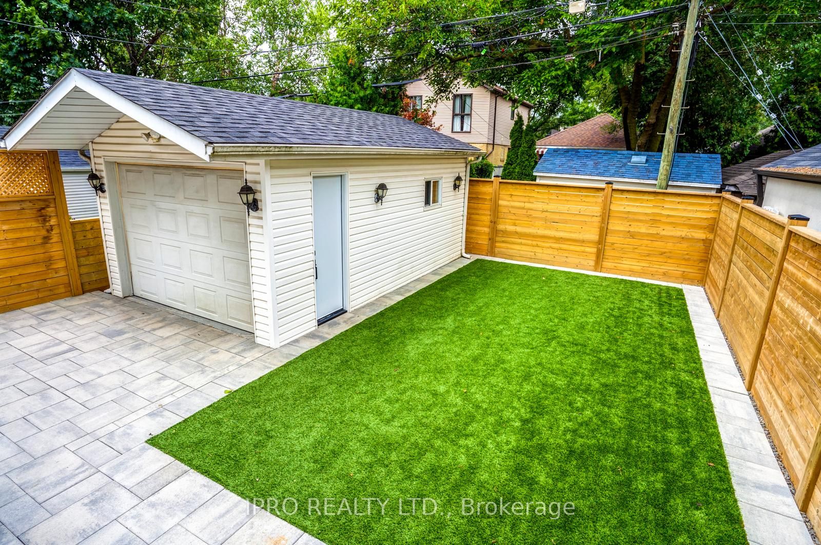 1134 Greenwood Ave