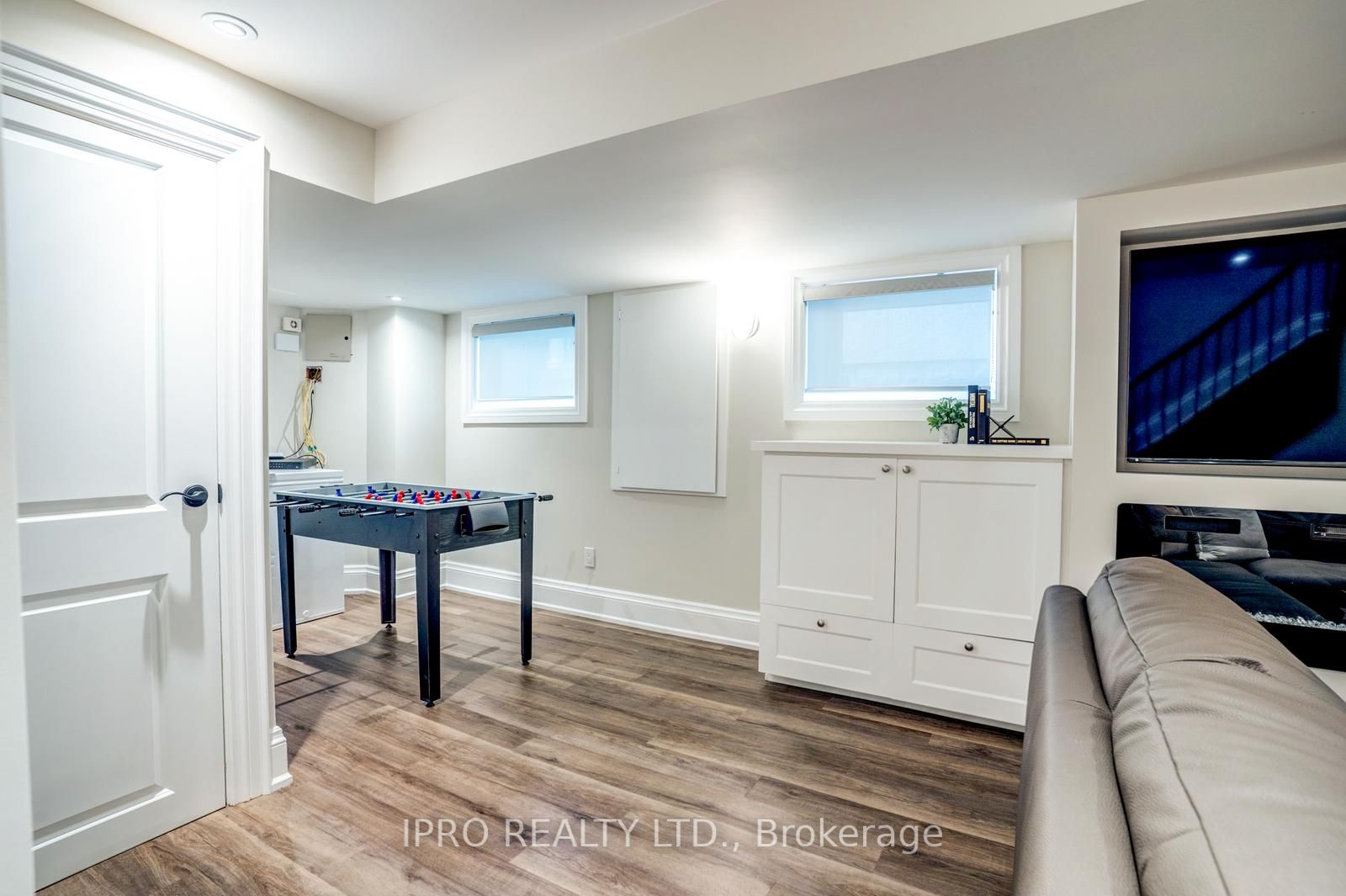 1134 Greenwood Ave