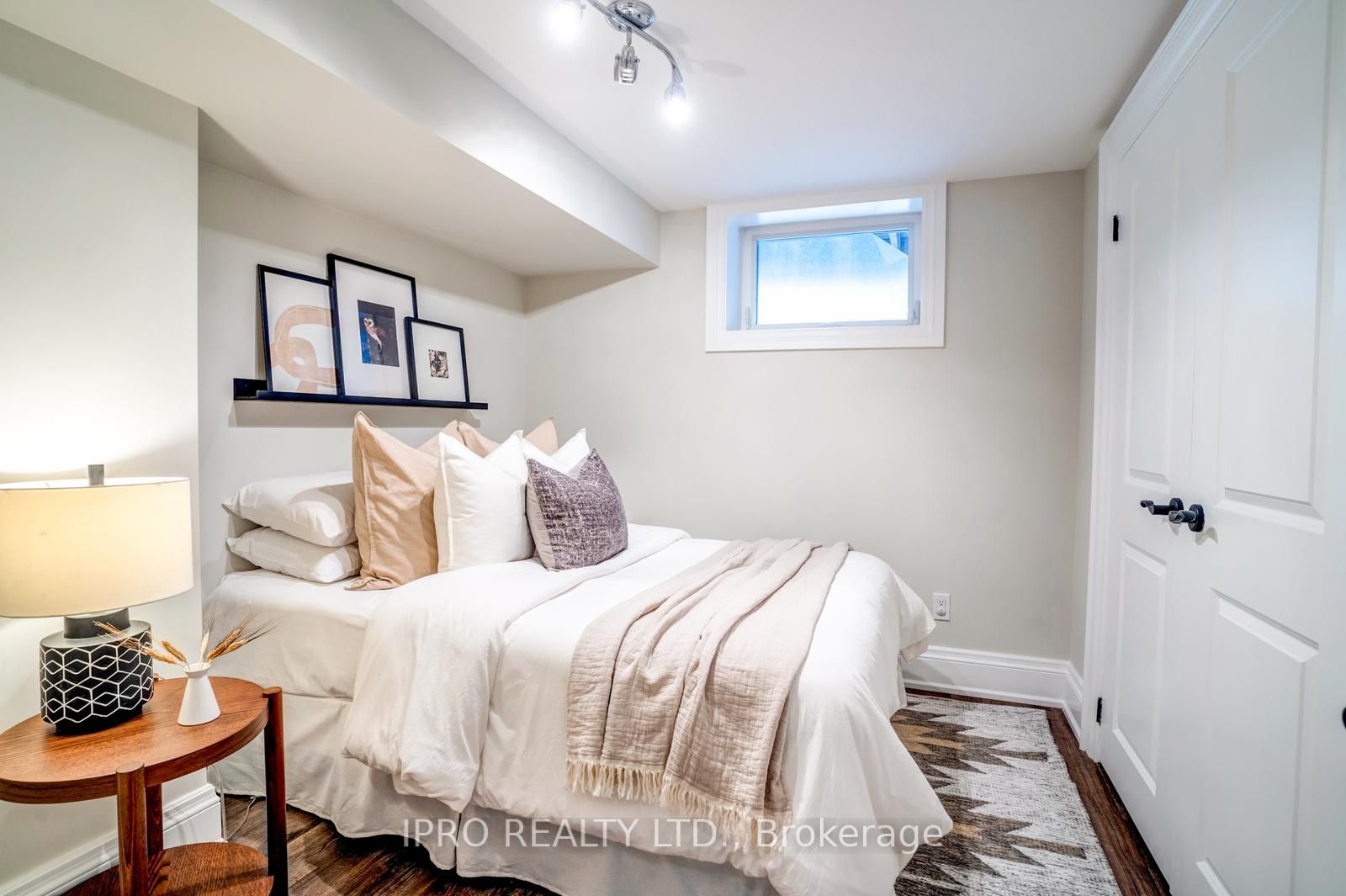 1134 Greenwood Ave