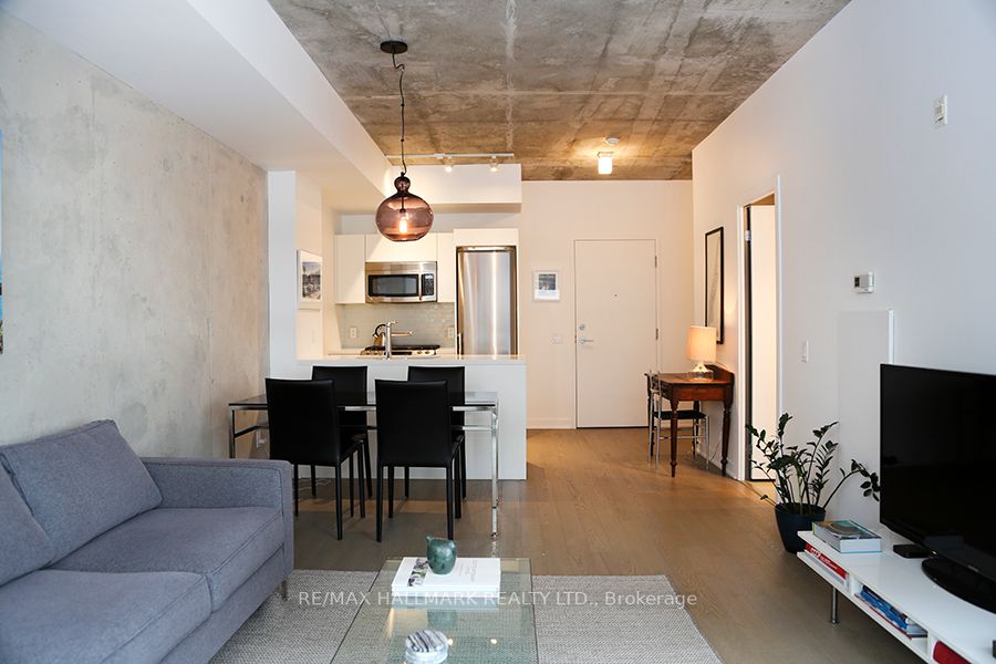 1201 Dundas St E, #505
