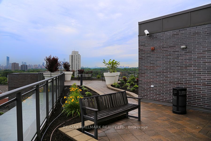 1201 Dundas St E, #505