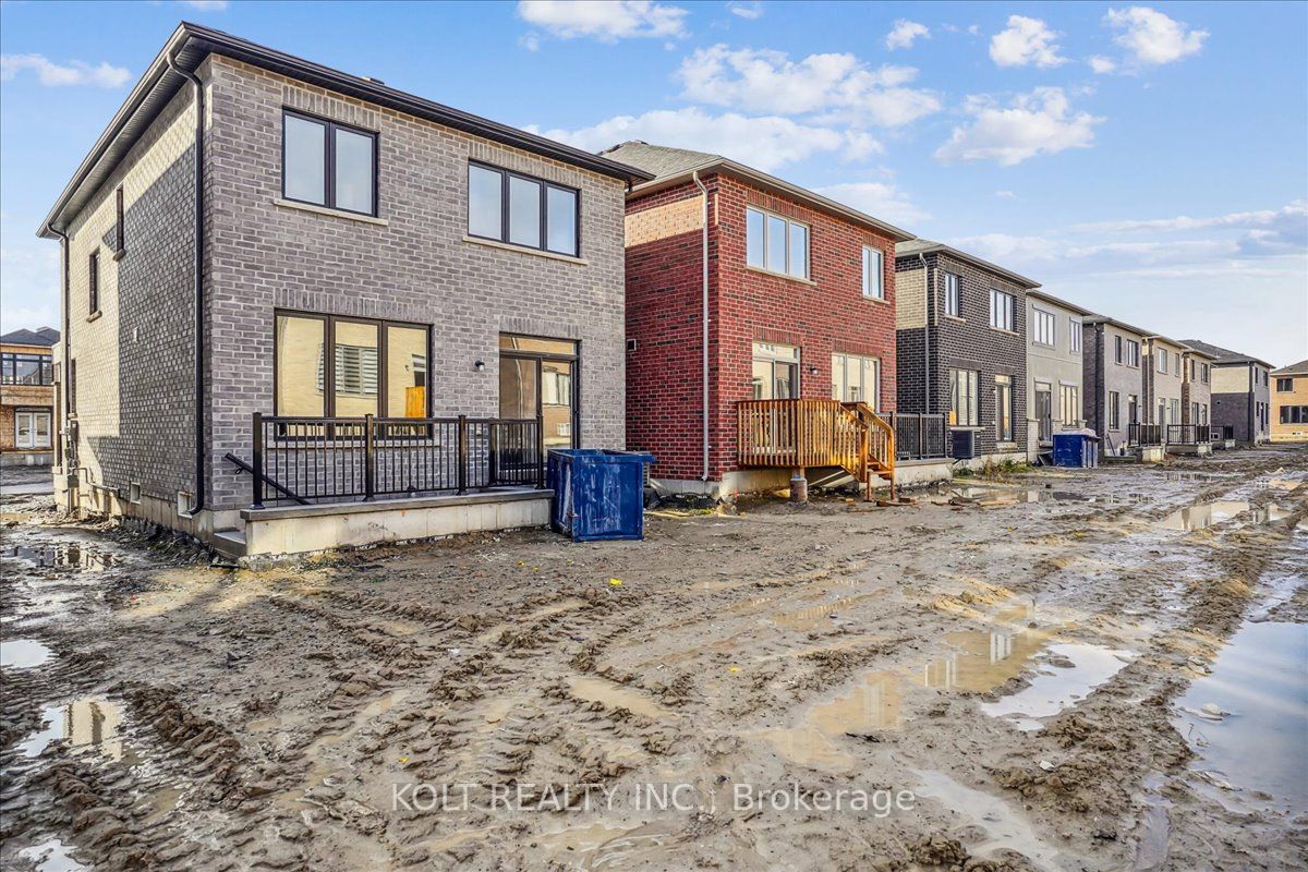 1198 Rexton Dr