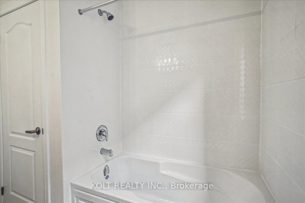 1198 Rexton Dr