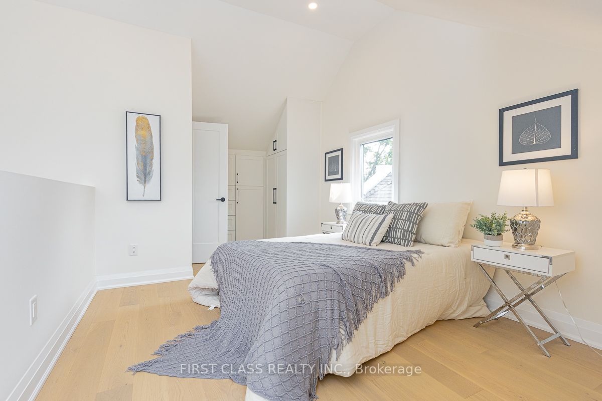 28 Endean Ave