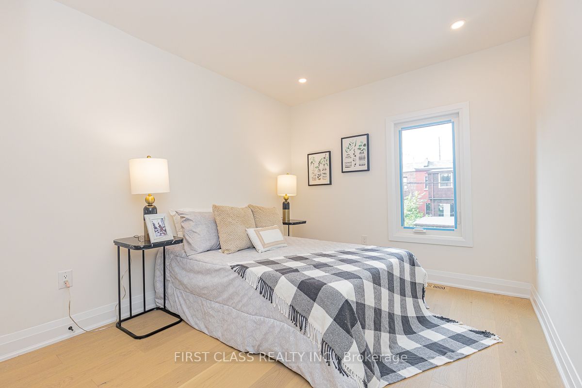 28 Endean Ave, #Upper