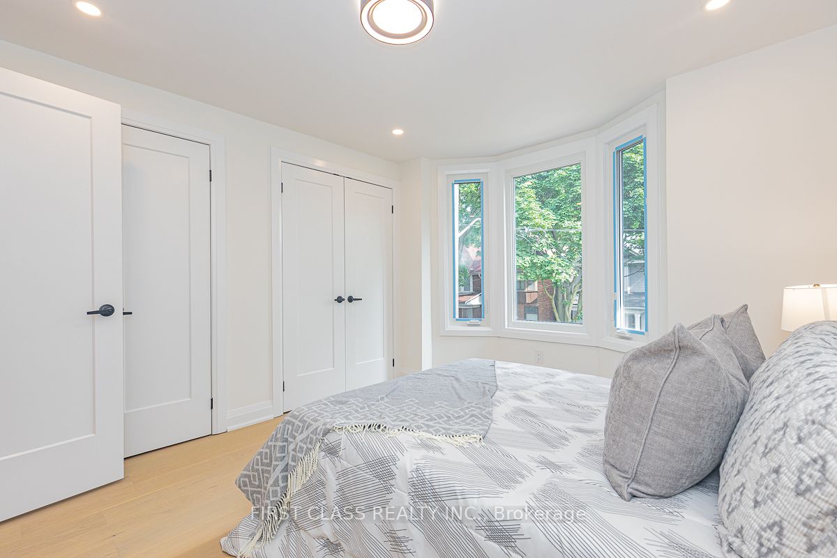 28 Endean Ave, #Upper