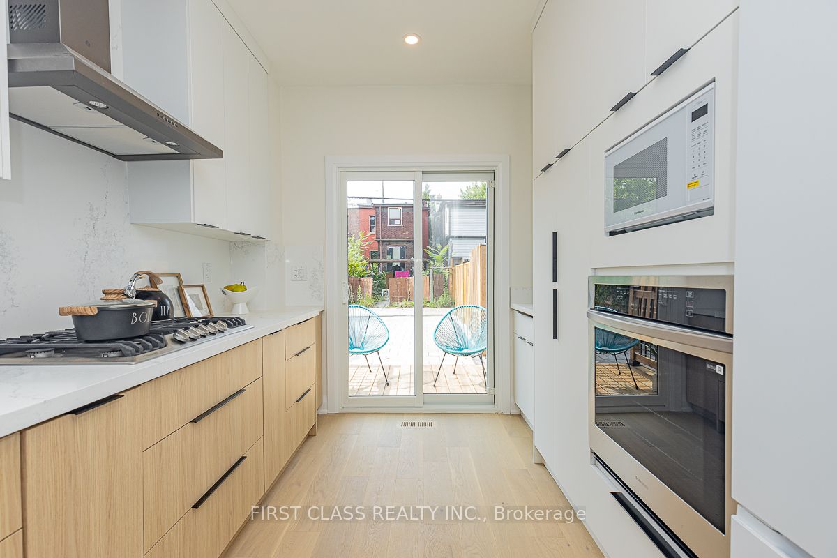 28 Endean Ave, #Upper