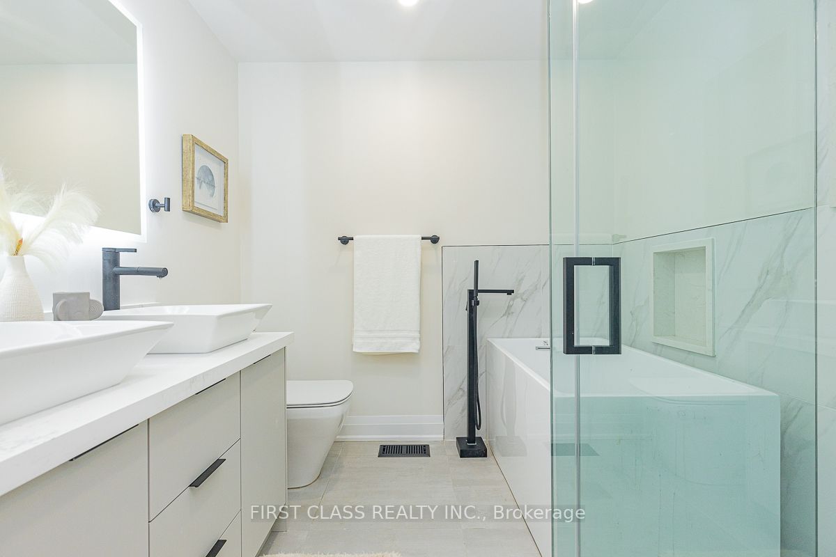 28 Endean Ave, #Upper