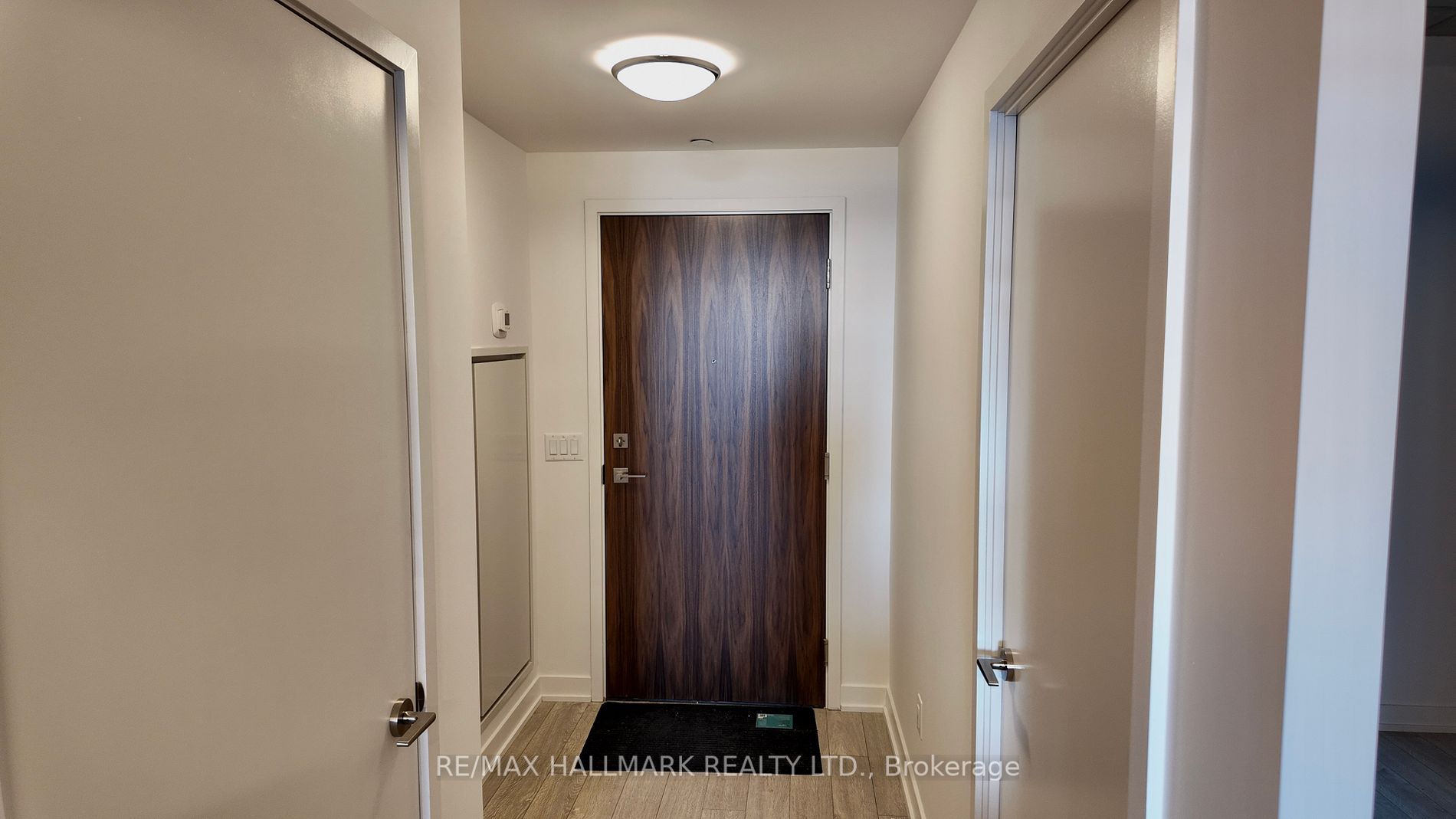 665 Queen St E, #309