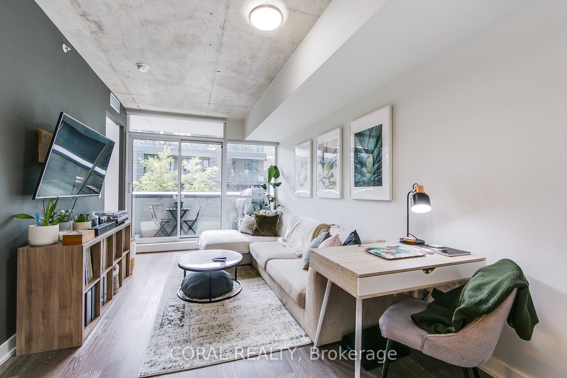1190 Dundas St E, #225