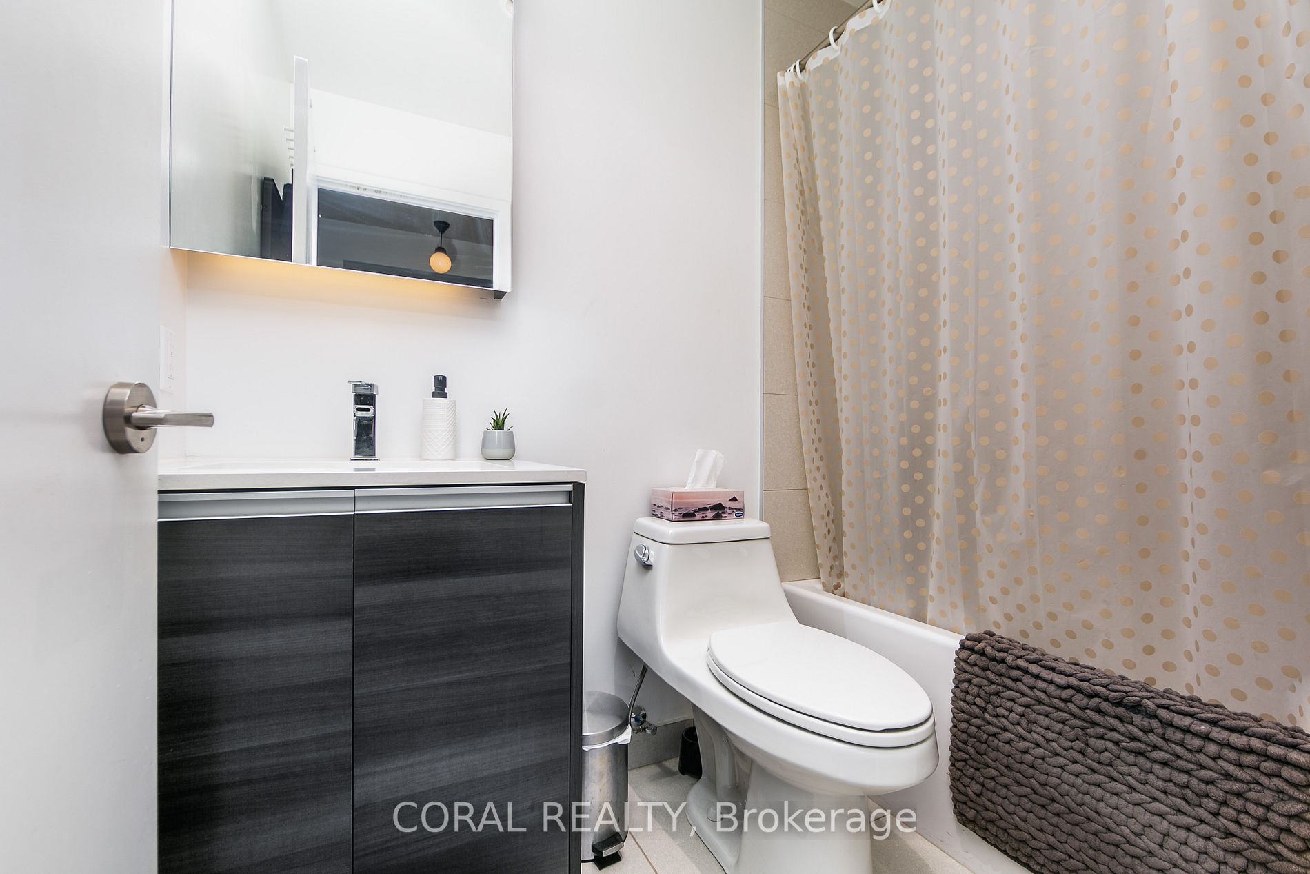 1190 Dundas St E, #225