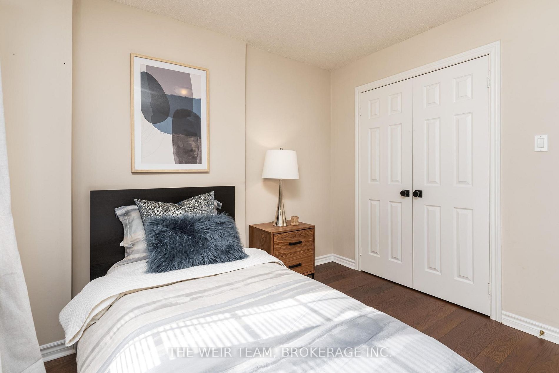 2 Dorothy Bullen Pl