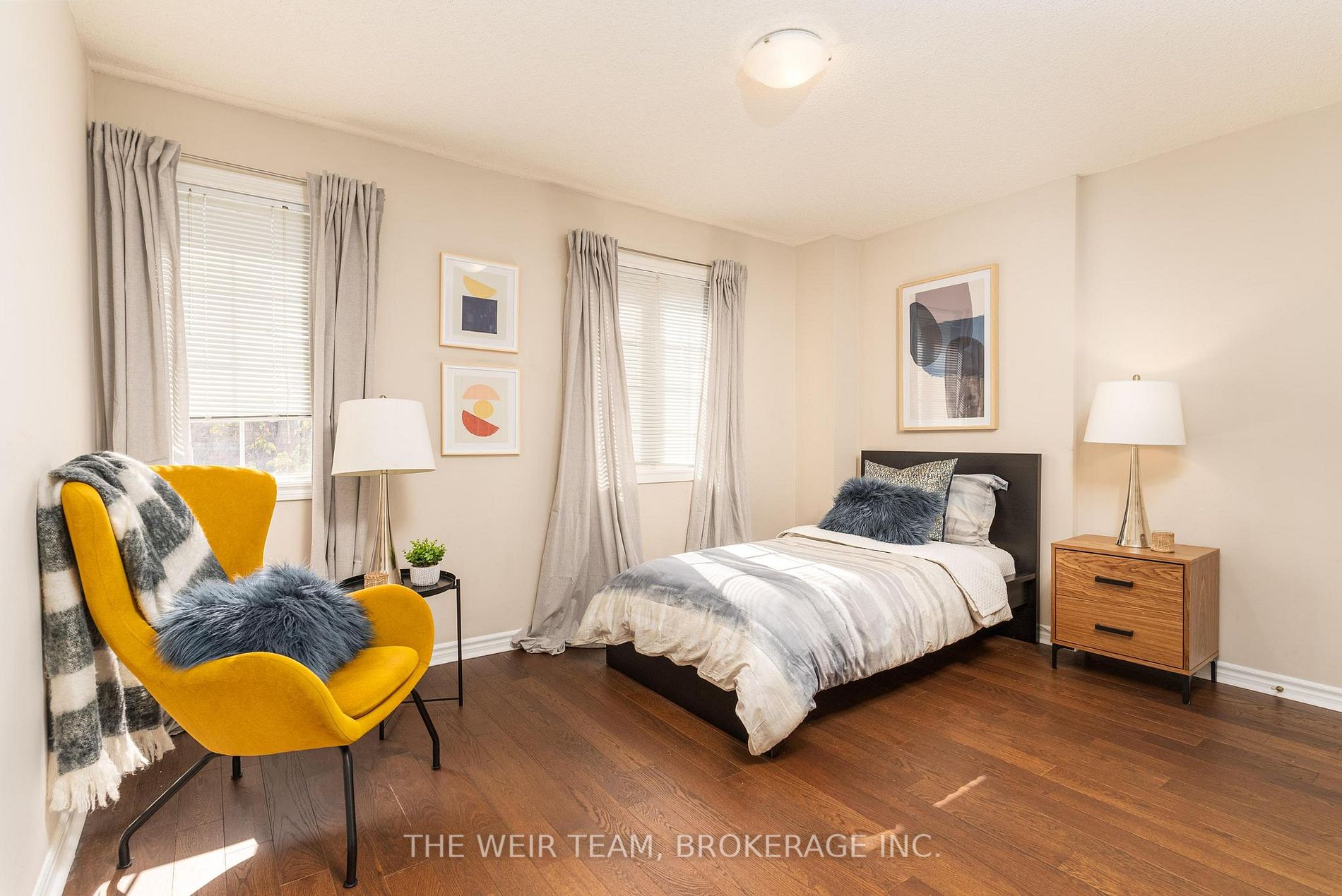 2 Dorothy Bullen Pl