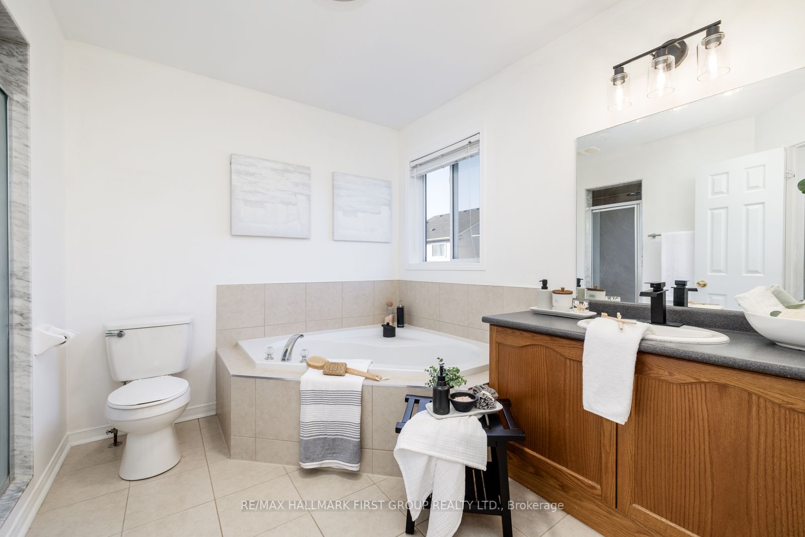 37 Hulley Cres