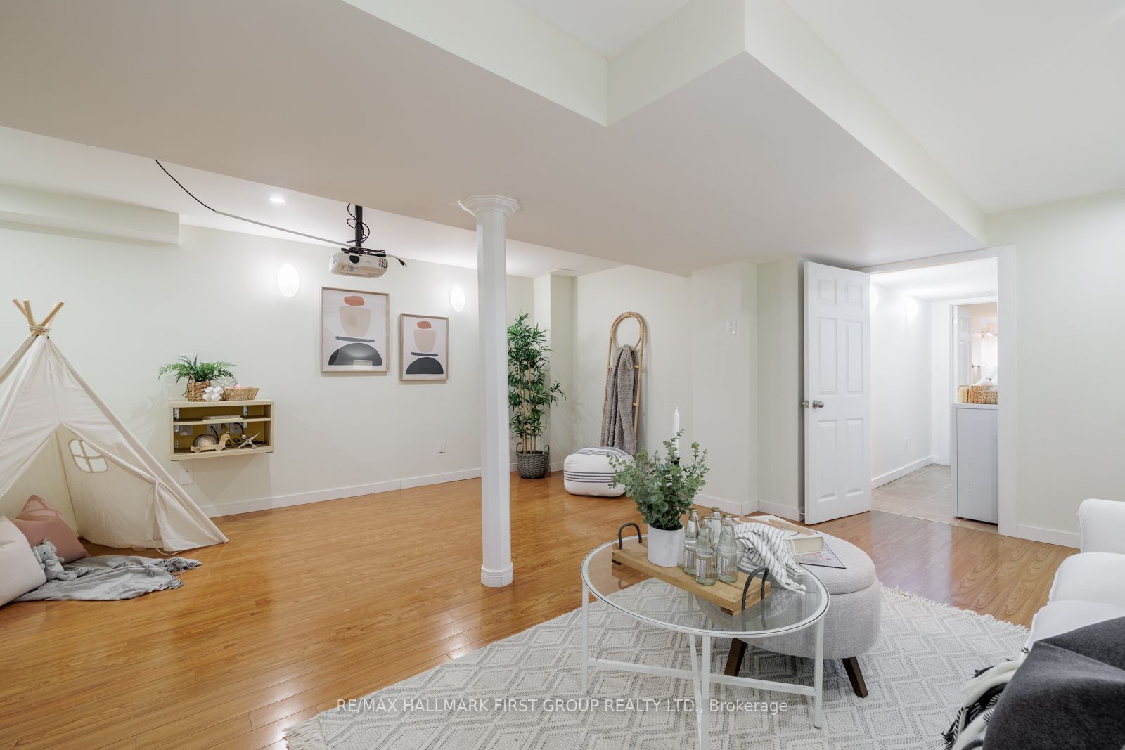 37 Hulley Cres
