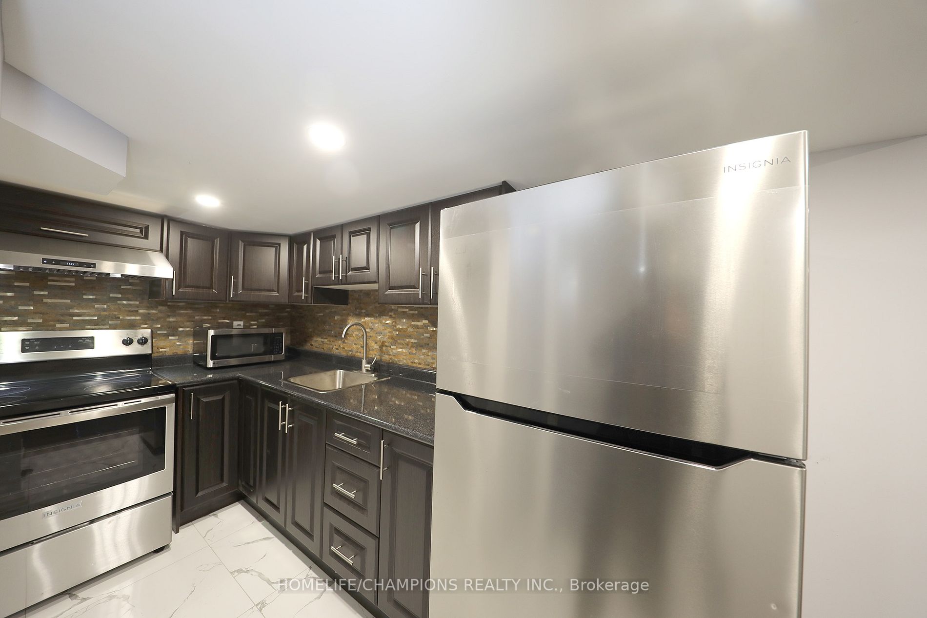 5 Bellotti Cres