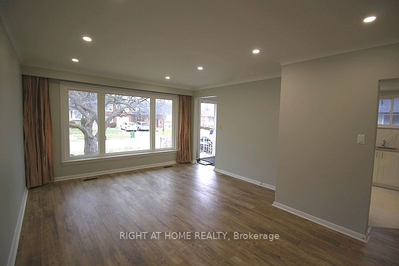 28 Reno Dr, #Main