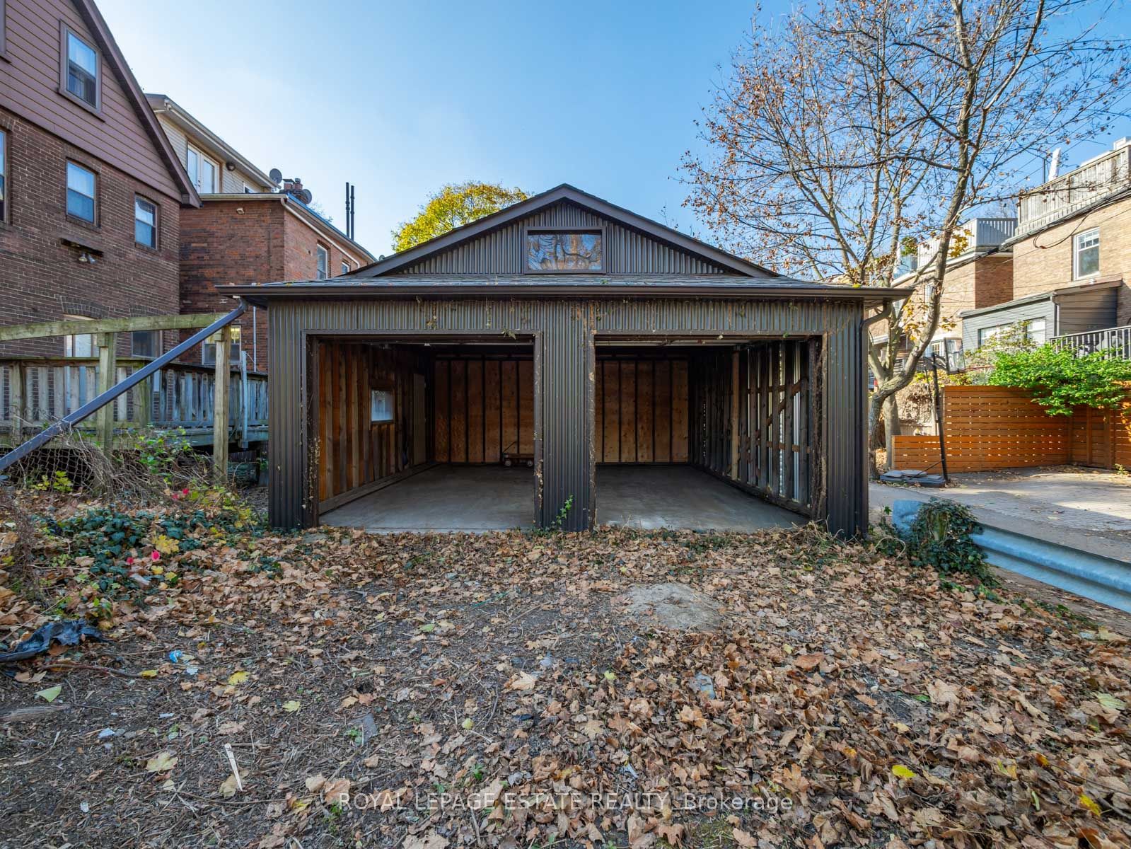 34 Millbrook Cres
