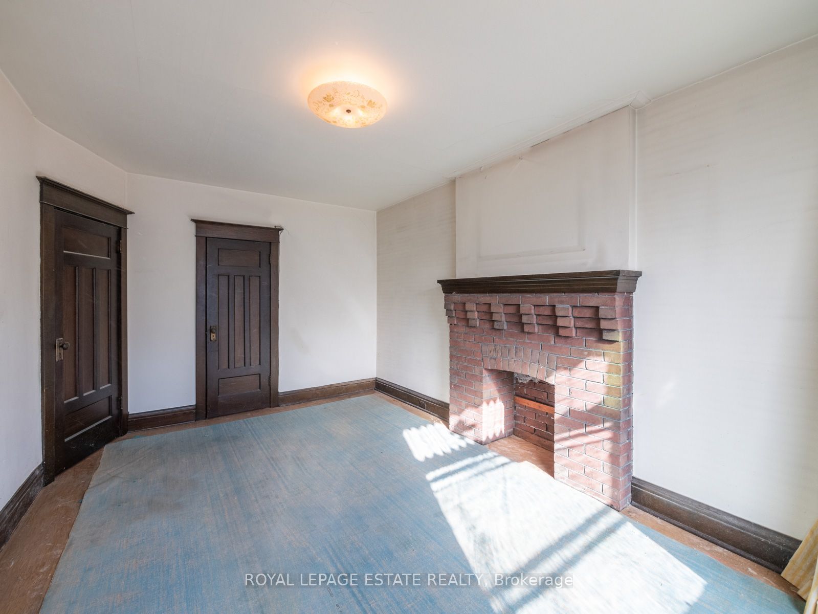 34 Millbrook Cres