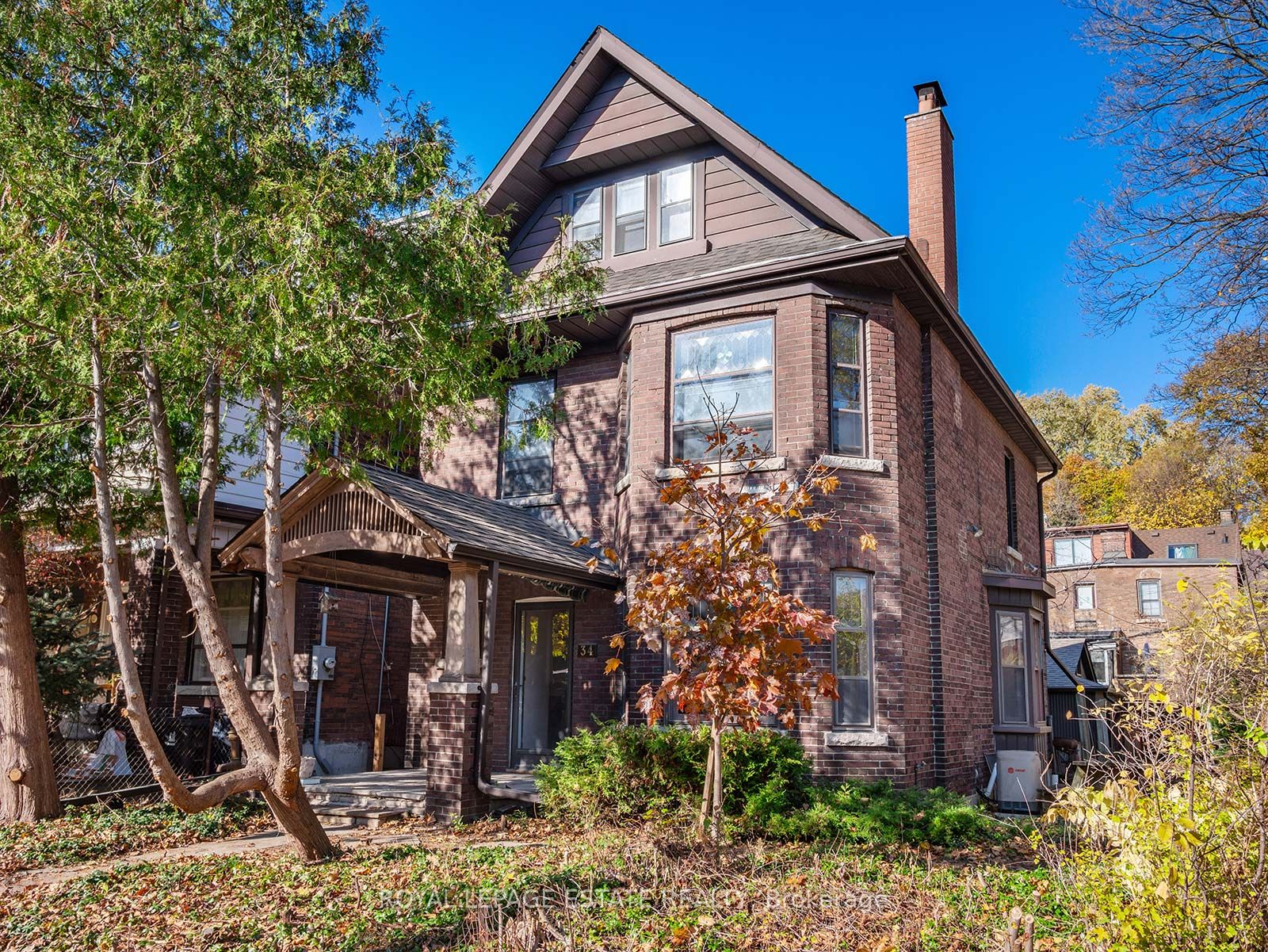 34 Millbrook Cres