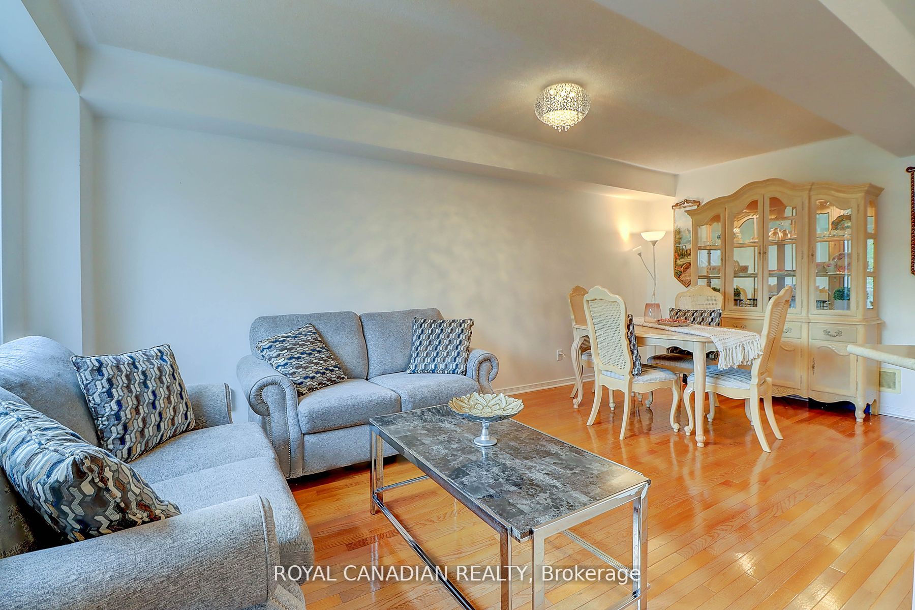 57 Richfield Sq