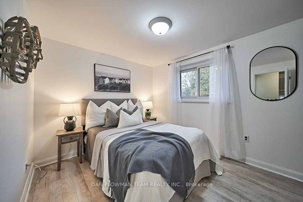 49 Taylor Rd