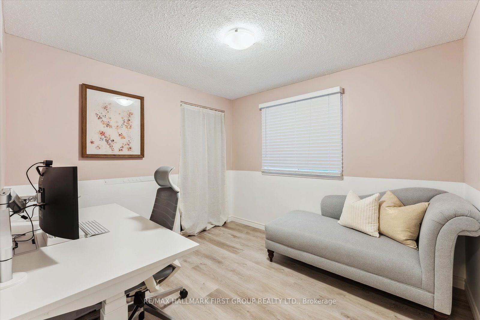 927 Redbird Cres