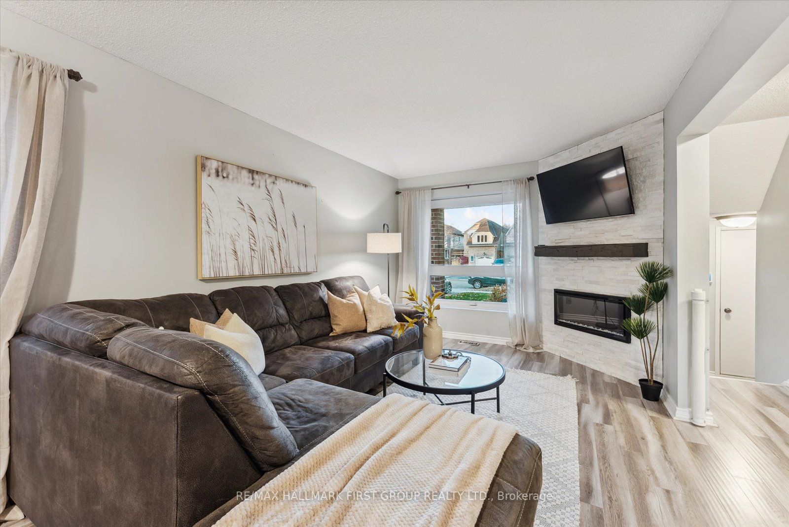 927 Redbird Cres
