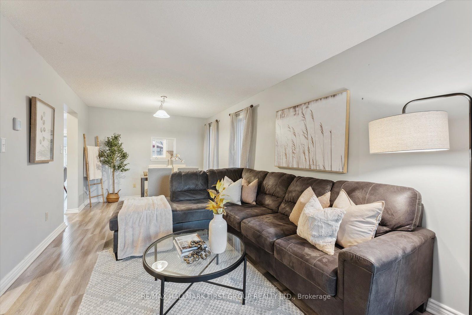 927 Redbird Cres