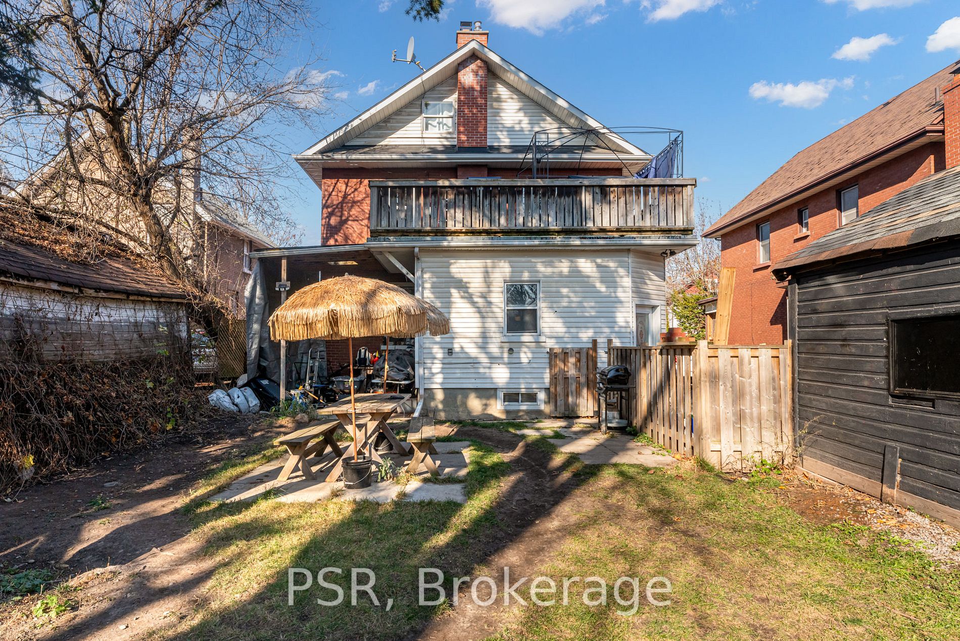 137 Elgin St E